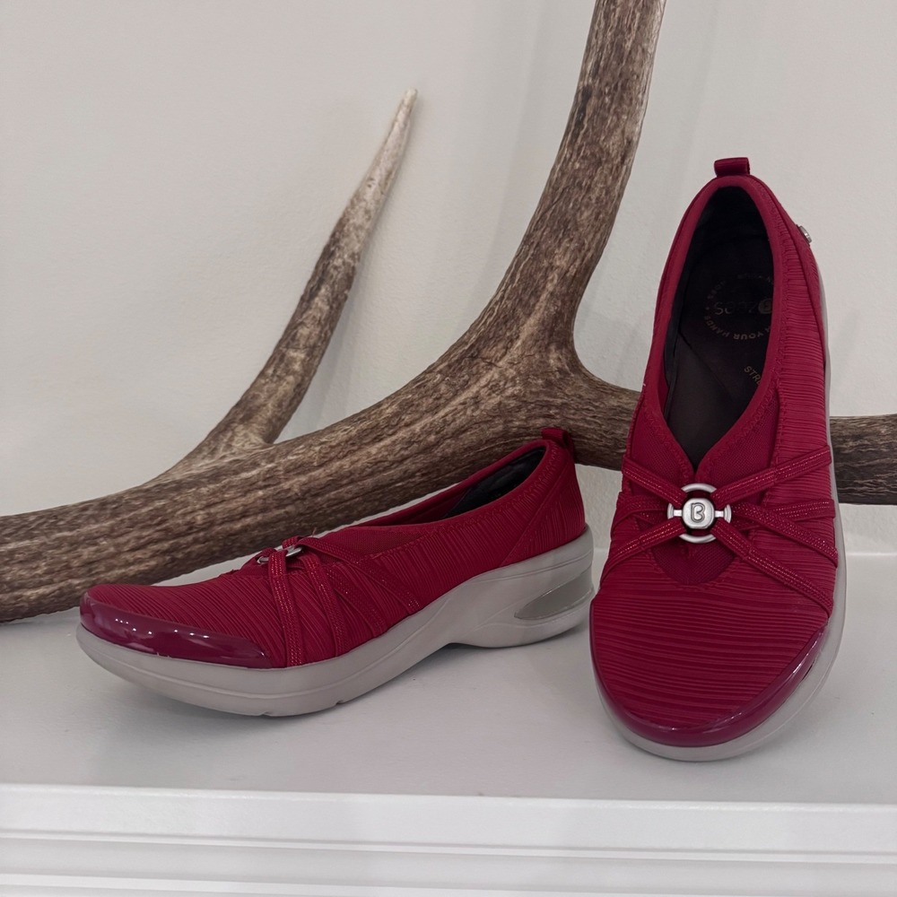 Bzees Rosie Berry Red Slip On Comfort Sneakers Shoes Womens 8.5M